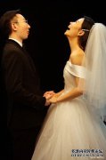  结婚当天拍婚纱照时，大脸的新娘该如何