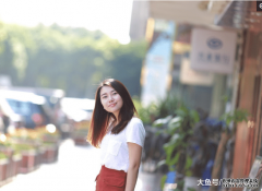  重庆女老板因长相走红, 酷似“高圆圆”