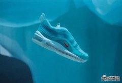  夏天穿什么球鞋不闷热? 这十款清爽冷色