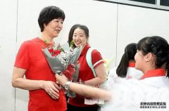 中国女排该怎样完成从朱袁张时代过渡到