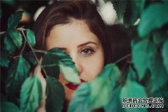 太相信人，容易被哄，随
