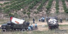邻国一架军机突然坠毁，金属框架被大火
