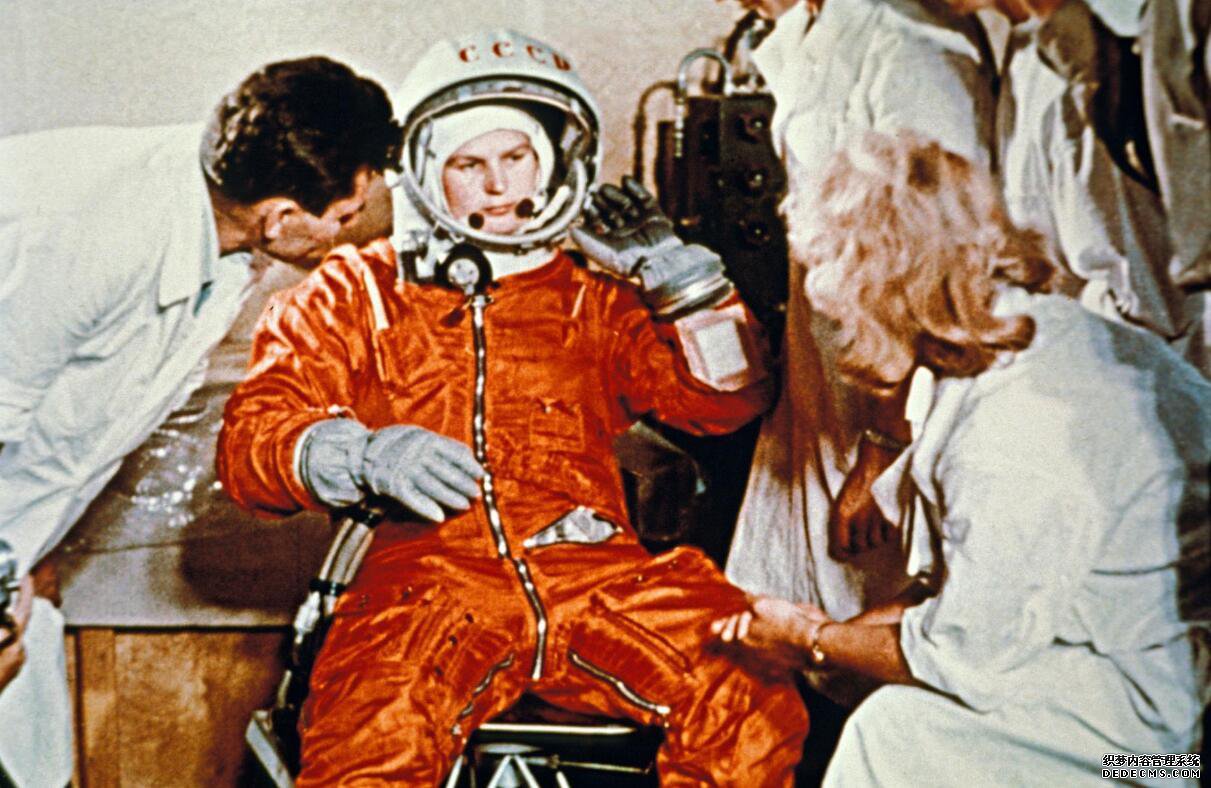 知否|女性更适合执行太空任务？NASA为何招那么多男性宇航员 