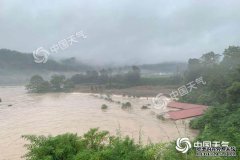 北方雨水频繁秋意显 南方高温“连击”不