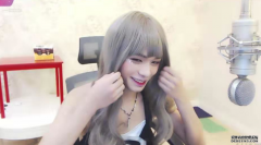 王者荣耀：小潮在生日会上又是女装亮相