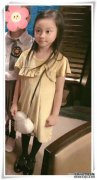 李小璐带女会好友，6岁甜馨出落愈发漂亮