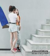 穿上千元耐克的我 竟然输给了女闺蜜的大