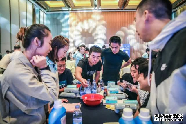 精彩回顾｜头牌新媒体品牌发布会首秀福州，300多位业内大咖齐聚现场！
