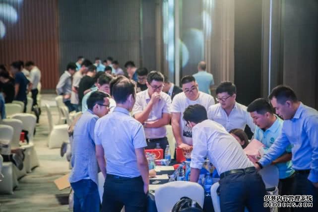 精彩回顾｜头牌新媒体品牌发布会首秀福州，300多位业内大咖齐聚现场！