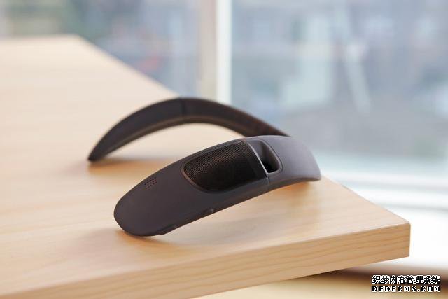 就算是宅家玩手机，BOSE SoundWear也要你多一份惬意
