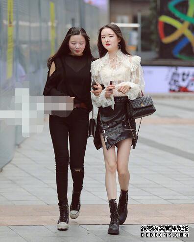 皮裙会比皮裤更容易搭配吗
