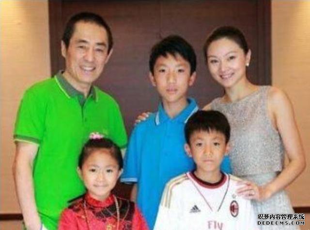她是张艺谋女儿，23岁结婚遭家暴，如今怎么样了呢？