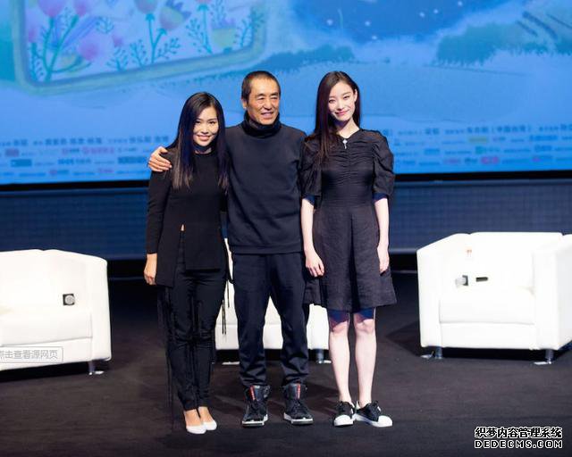 她是张艺谋女儿，23岁结婚遭家暴，如今怎么样了呢？