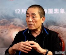 她是张艺谋女儿，23岁结婚遭殴打，如今