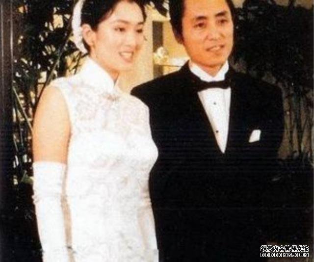 她是张艺谋女儿，23岁结婚遭家暴，如今怎么样了呢？