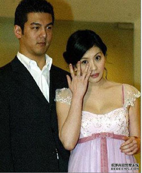 29年演艺，贾静雯首夺视后！自嘲过气女星，感恩家人。