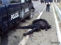 武装攻占美墨边境城市，强势回应美军事