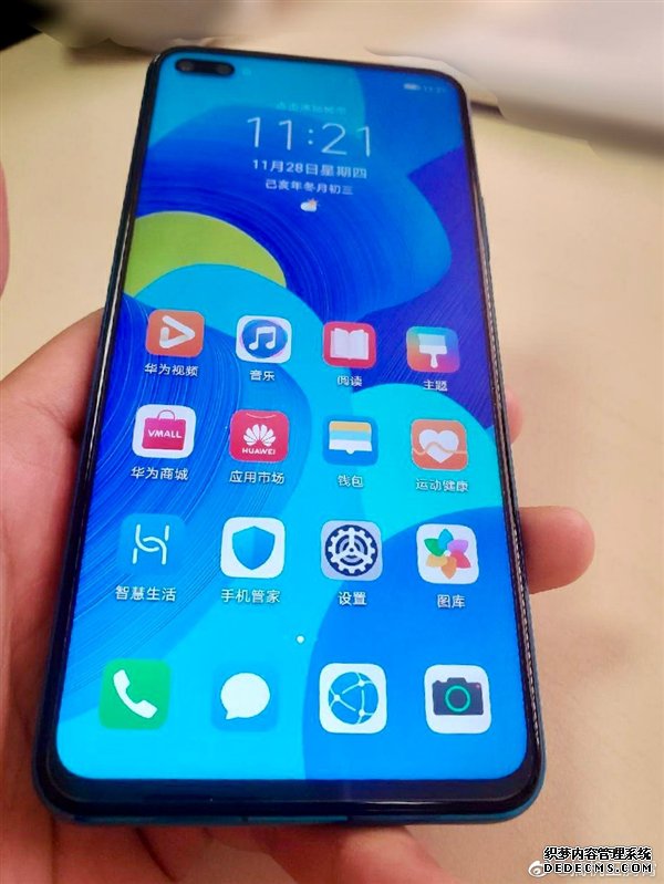 华为nova 6 5G曝光：前置双摄挖孔屏、侧面指纹识