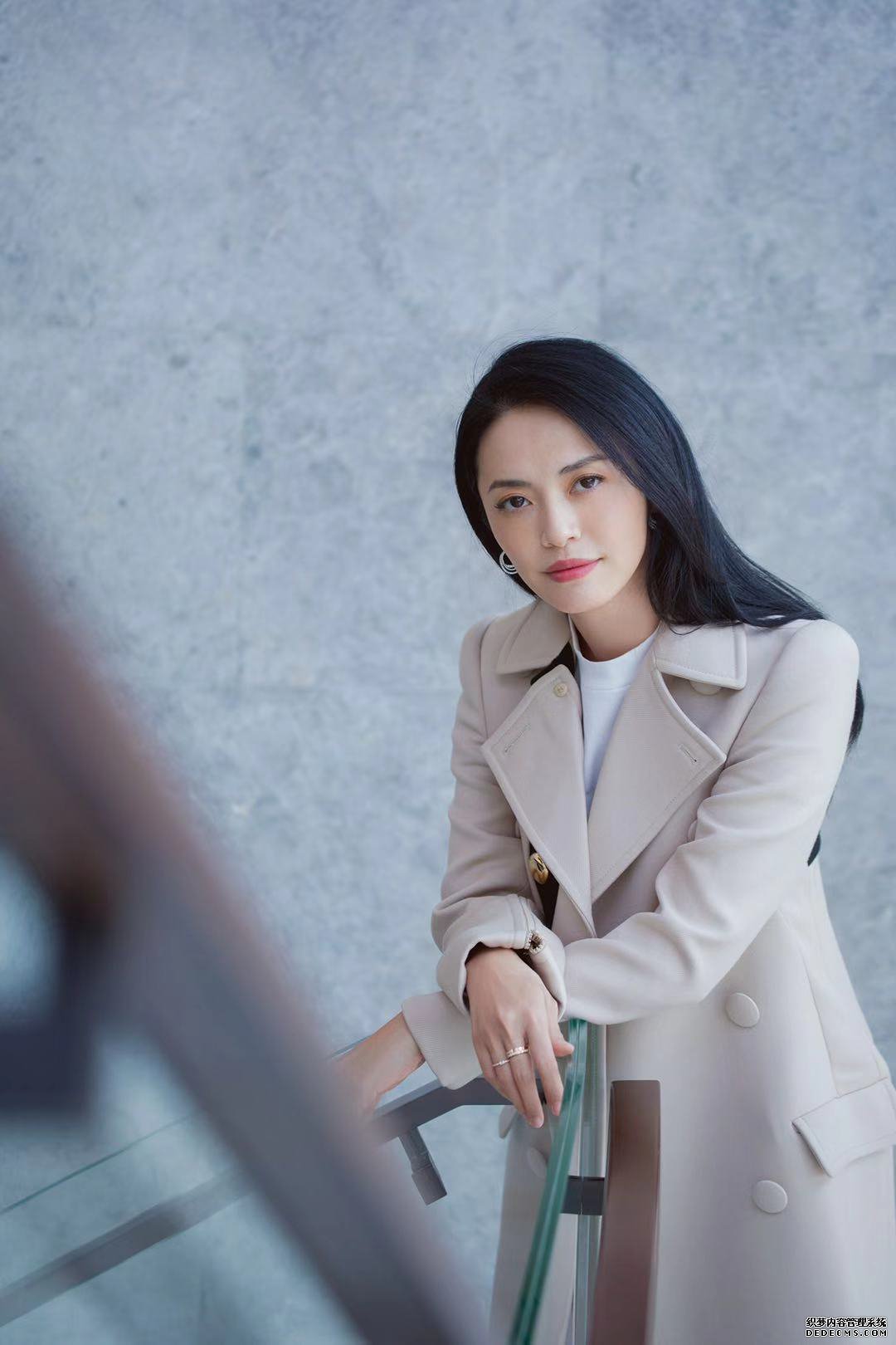 姚晨《都挺好》被问演职业女性感受 坦言愿称现代女性