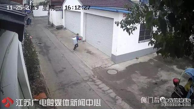 女子教唆9岁儿子偷快递被拘：孩子偷的大人有责