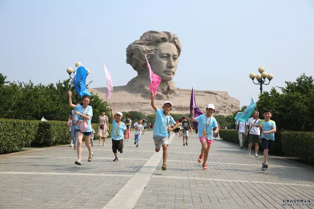 践行社会公益，北大资源在路上