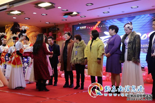 正舵者科技凯里分公司又一次年会发出号令“赢战2020！”