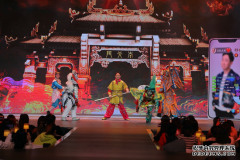 白凯南国粹艺术显功力 张霜剑上演魔法默
