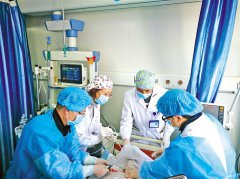 医生为西藏人民守护健康