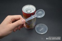 看一下八宝粥里面的勺子放在厨房里到底