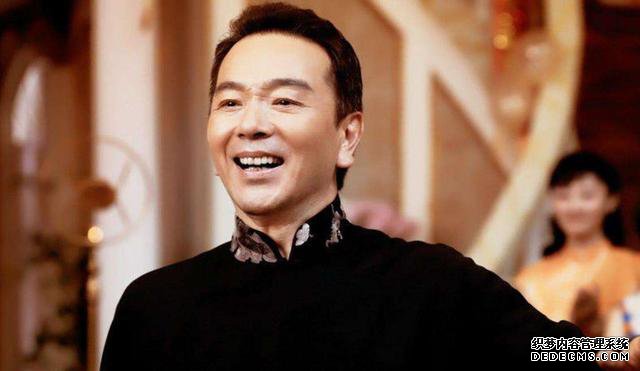 国民好丈夫张晨光，出道多年零绯闻，亿万家产全都转到妻子名下