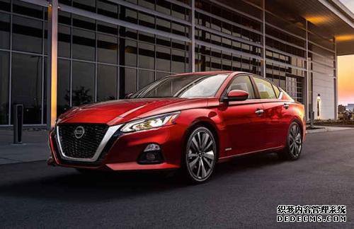 想买车的不要错过！30万买豪华品牌中型车，还不是丐版