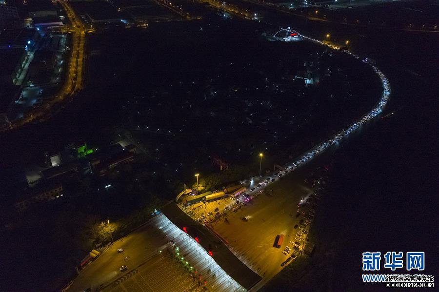 中国抗疫众志成城的生动实践