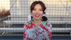 今年碎花元素更添了几分低调和内敛的高