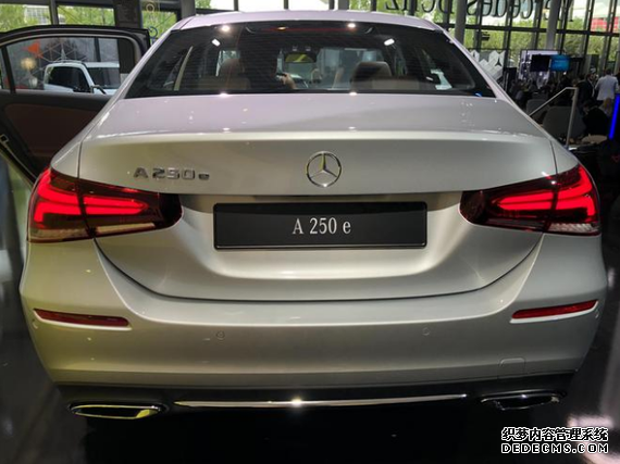 2019法兰克福车展：奔驰A 250 e亮相