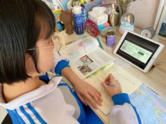 打出组合拳 确保学生居家学习“一个不落