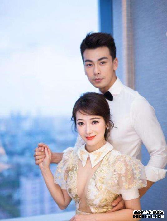 出道24年她手好牌打的稀烂，从娱乐圈宠儿变弃儿，导演：她便宜