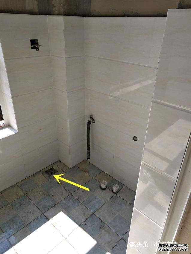 2572.JPG