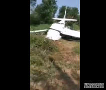 山东滨州小型飞机坠落