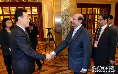 魏宏会见巴基斯坦信德省首席部长萨义德·卡伊姆