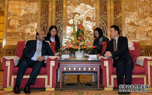 魏宏会见巴基斯坦信德省首席部长萨义德·卡伊姆