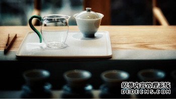 坐着高铁看中国