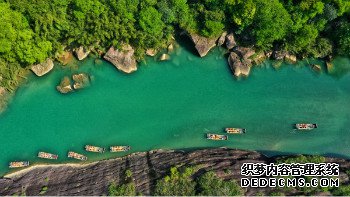 坐着高铁看中国