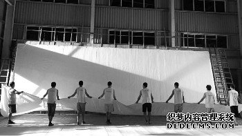 坐着高铁看中国