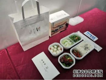 坐着高铁看中国