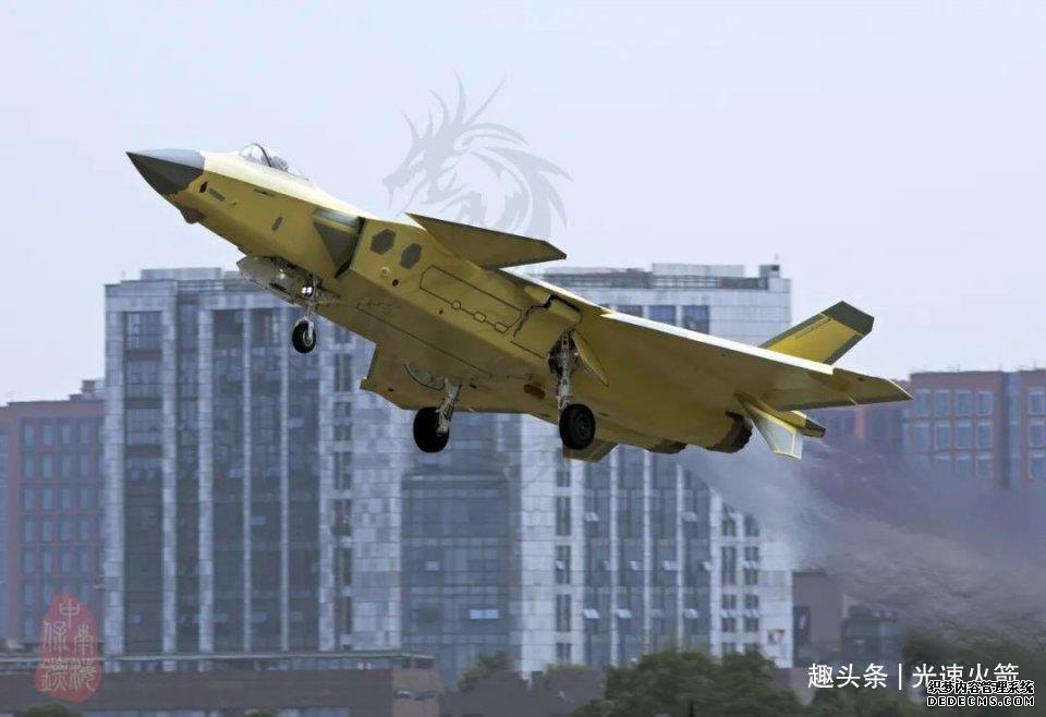 歼20疑似换装涡扇15，长度变短直径变粗，与AL31F大不同