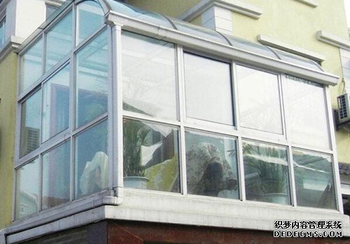 高层住户要不要封阳台？没听朋友的话，现在真的很后悔