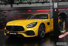 奔驰AMG GT两门两座敞篷车型零百加速3.7秒