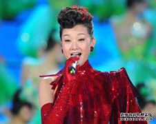 24次登春晚，却拒绝给妹妹铺路