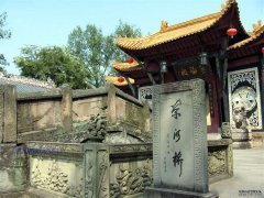川江风情异，人文底蕴深