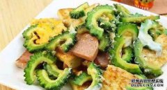 女性到了中年，推荐四种食物，清热排毒